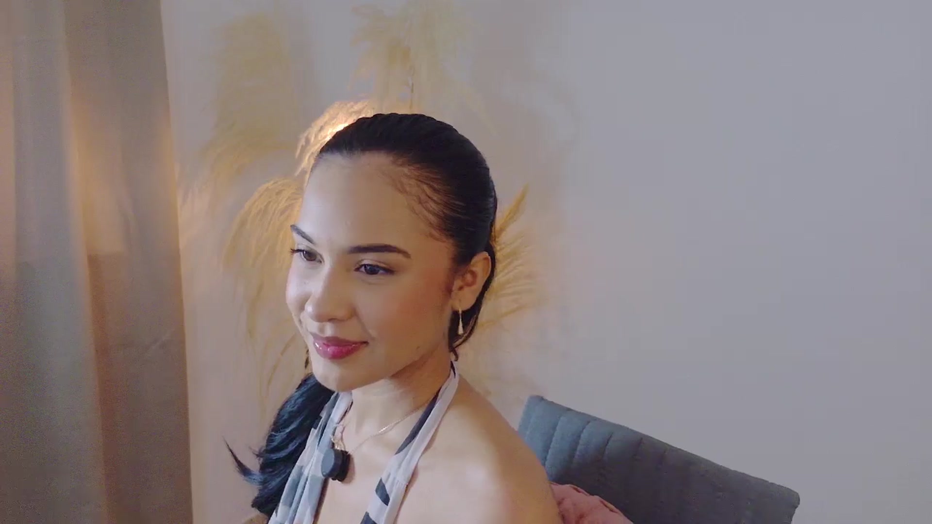 Gallery image thumbnail from Arielle_1's myfreecams stream on, 10/21/2025, 14:43 image 11 of 20