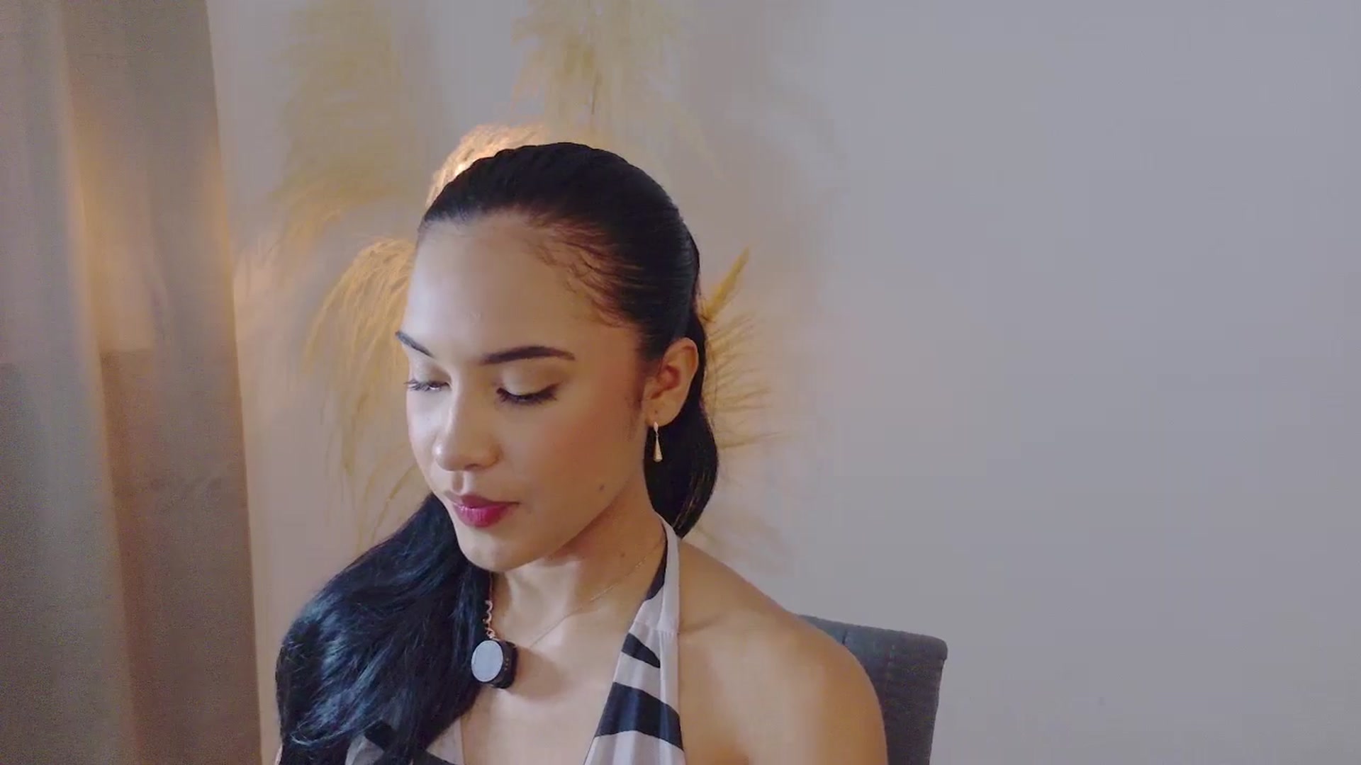 Gallery image thumbnail from Arielle_1's myfreecams stream on, 10/21/2025, 15:08 image 4 of 20