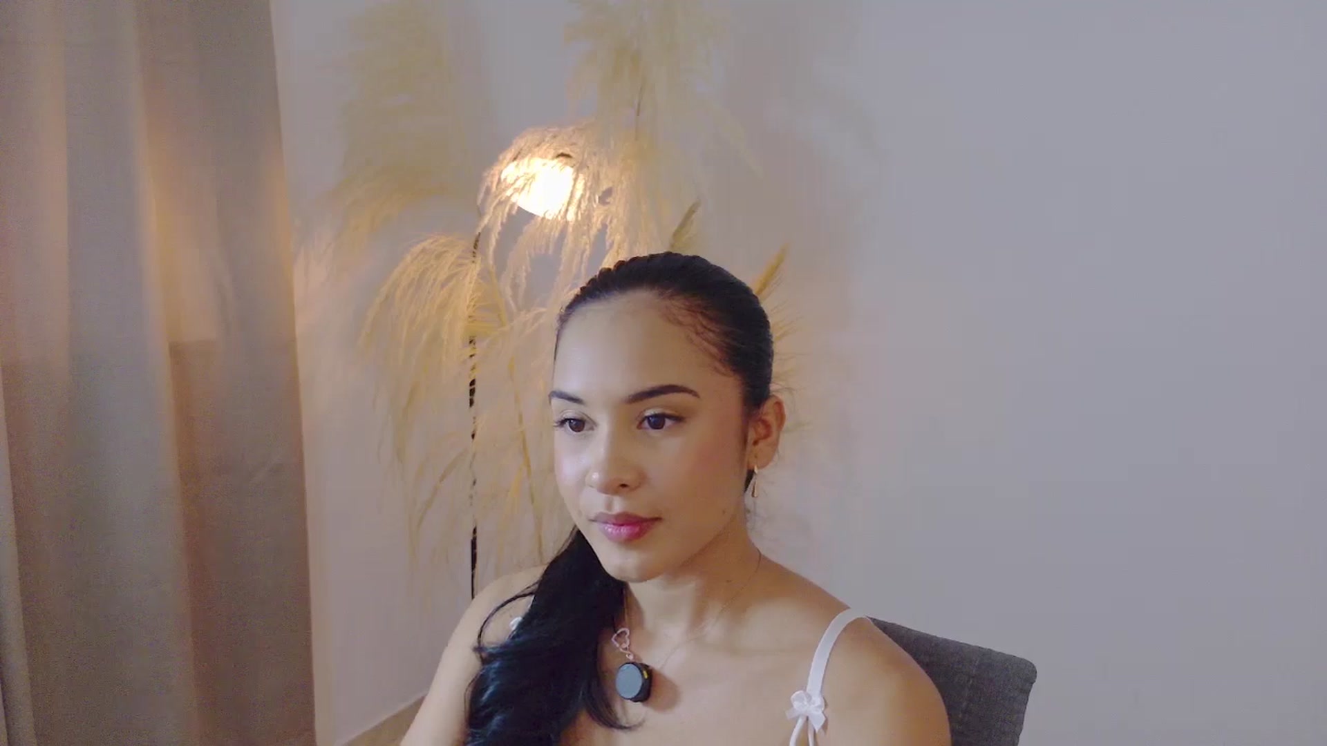 Gallery image thumbnail from Arielle_1's myfreecams stream on, 10/21/2025, 15:49 image 12 of 20