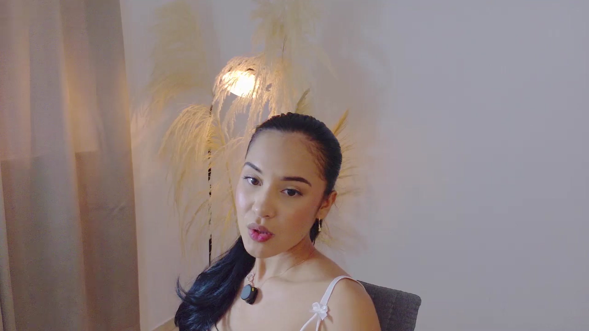 Gallery image thumbnail from Arielle_1's myfreecams stream on, 10/21/2025, 15:49 image 19 of 20