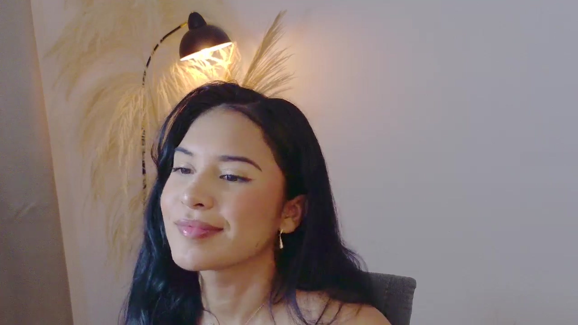 Gallery image thumbnail from Arielle_1's myfreecams stream on, 10/24/2025, 15:35 image 8 of 20