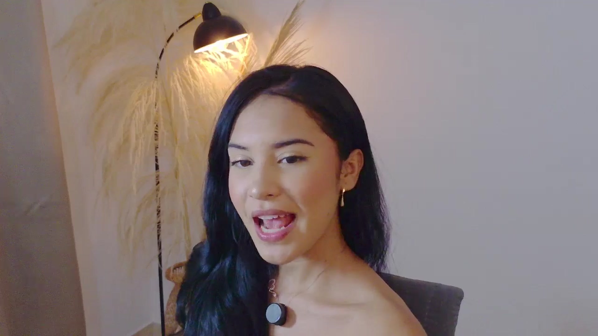 Gallery image thumbnail from Arielle_1's myfreecams stream on, 10/24/2025, 15:35 image 14 of 20