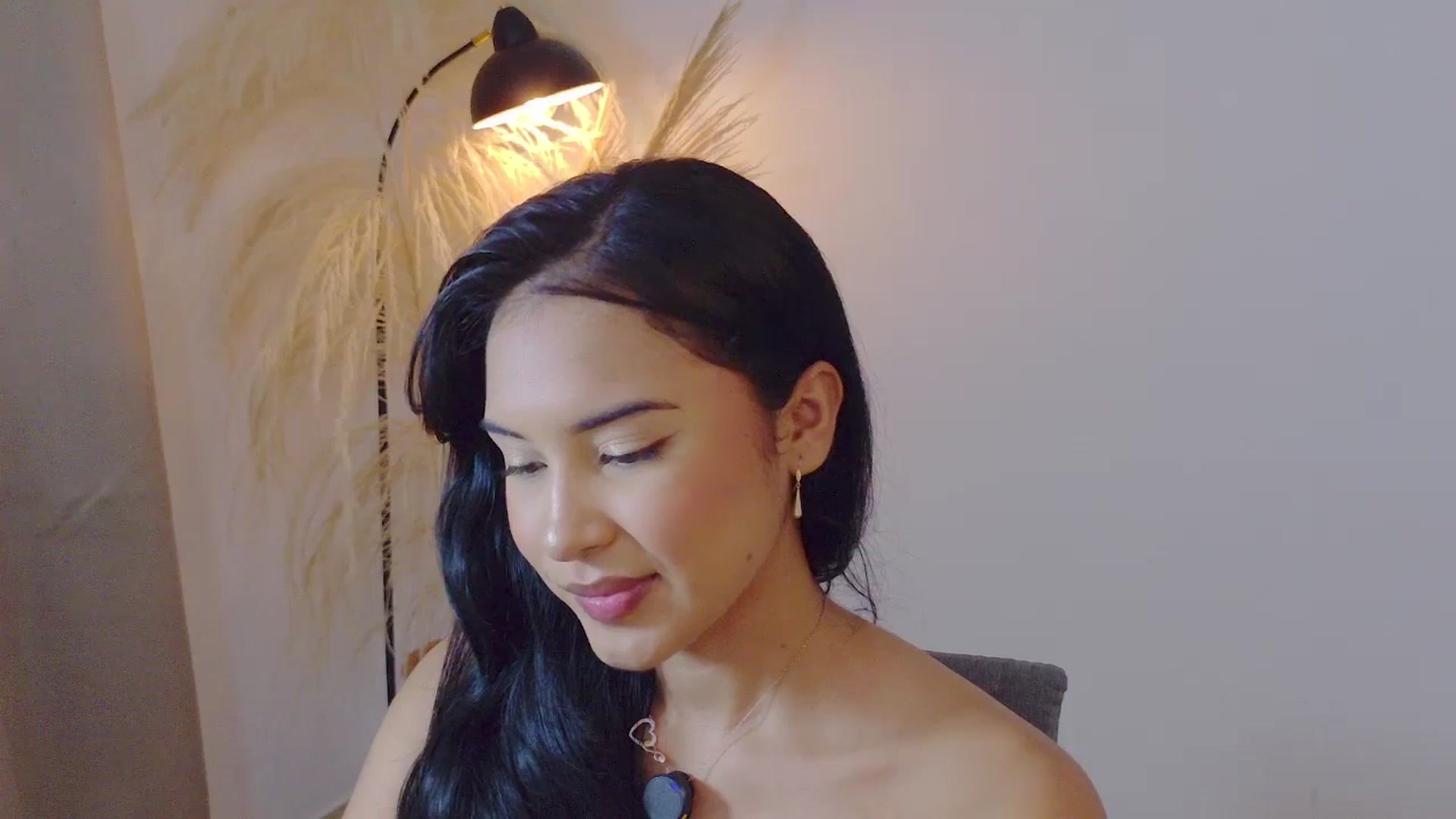 Gallery image thumbnail from Arielle_1's myfreecams stream on, 10/24/2025, 15:35 image 16 of 20