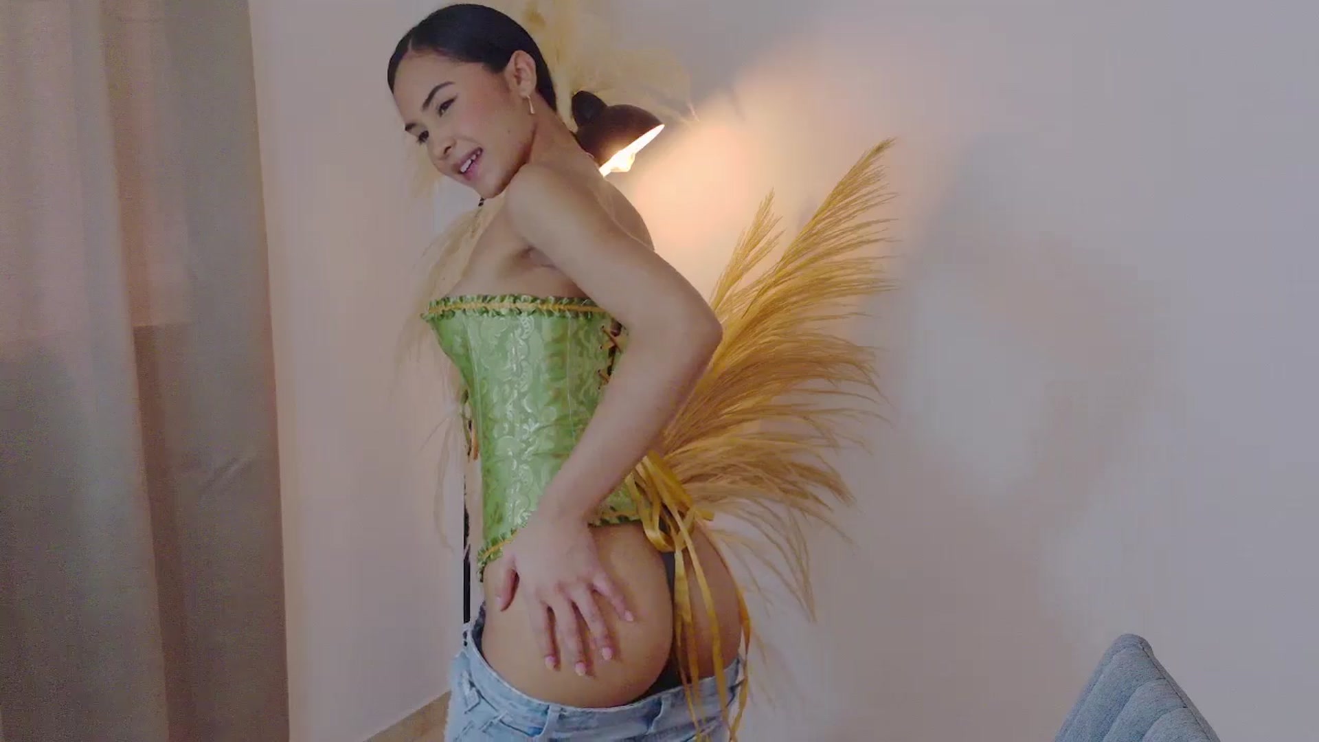 Gallery image thumbnail from Arielle_1's myfreecams stream on, 11/04/2025, 16:43 image 10 of 20