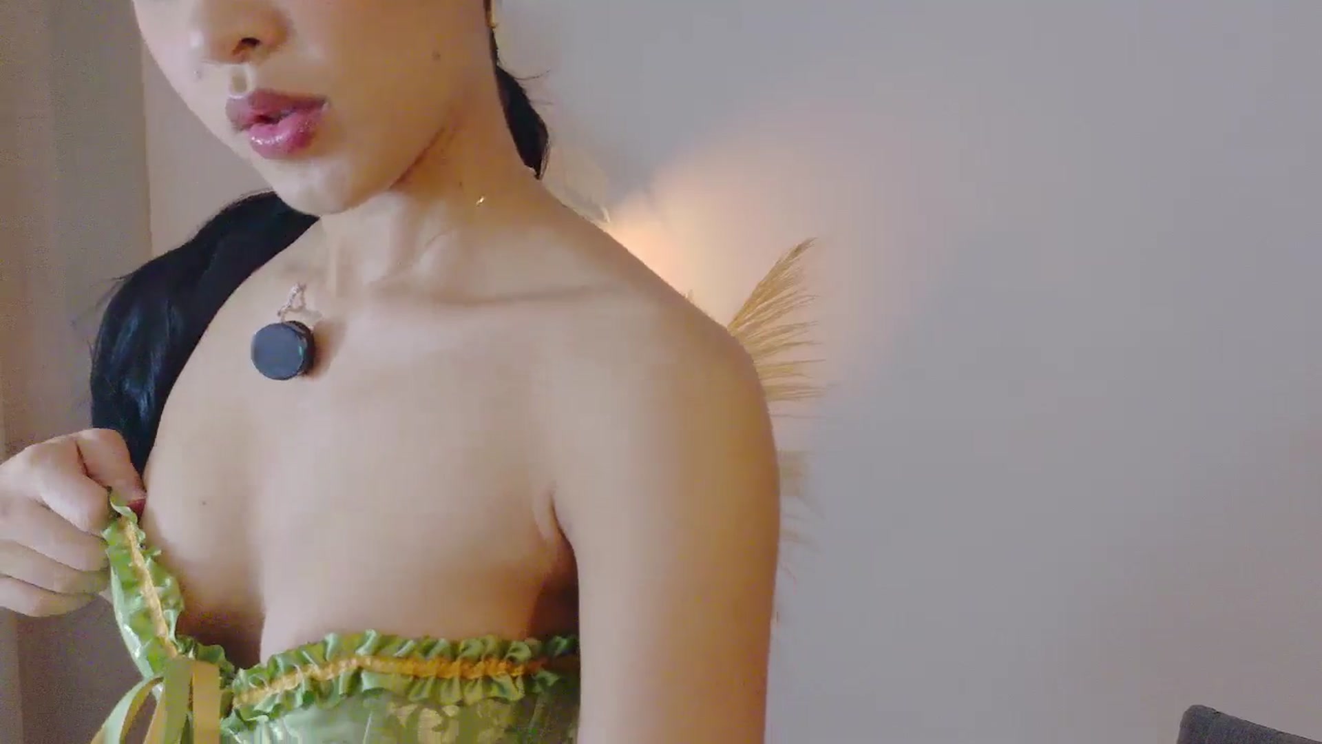 Gallery image thumbnail from Arielle_1's myfreecams stream on, 11/04/2025, 16:43 image 2 of 20