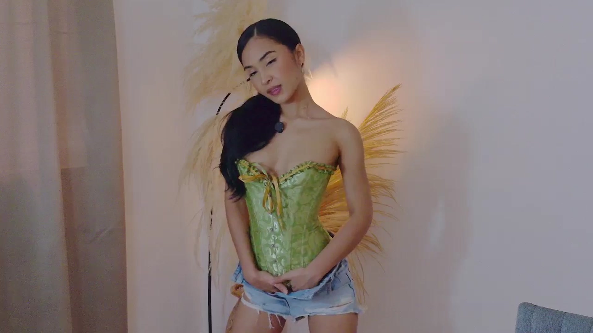 Gallery image thumbnail from Arielle_1's myfreecams stream on, 11/04/2025, 16:43 image 8 of 20
