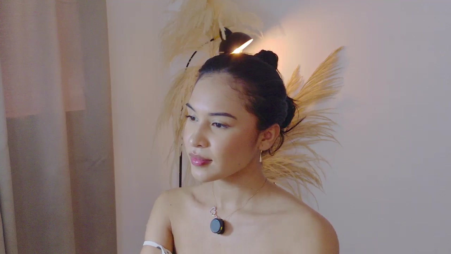 Gallery image thumbnail from Arielle_1's myfreecams stream on, 11/08/2025, 17:17 image 14 of 20