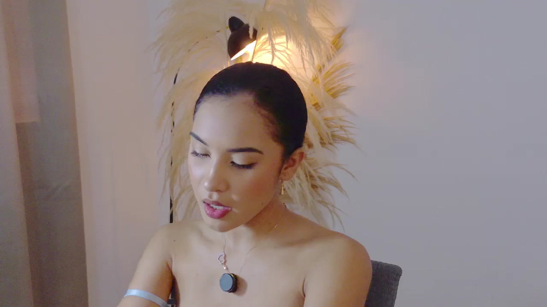 Gallery image thumbnail from Arielle_1's myfreecams stream on, 11/11/2025, 17:06 image 16 of 20