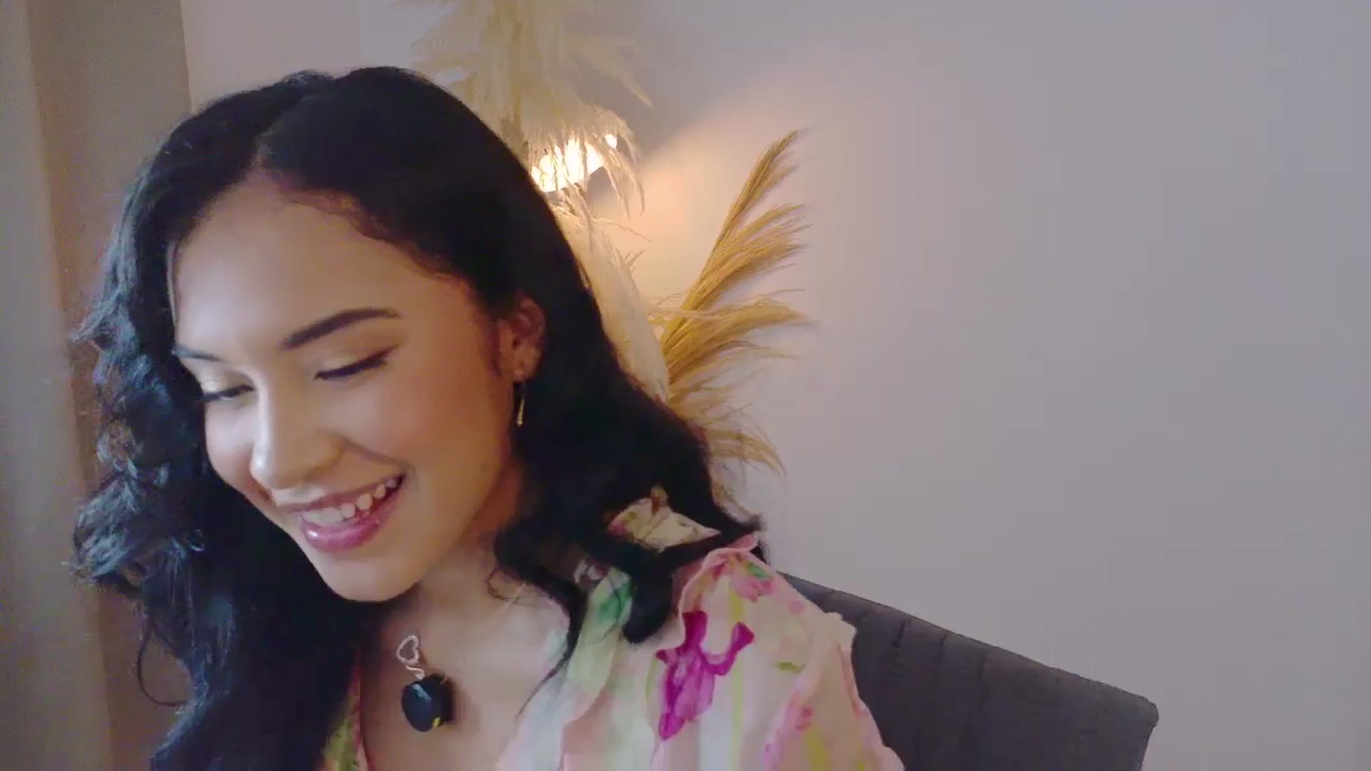 Gallery image thumbnail from Arielle_1's myfreecams stream on, 11/14/2025, 24:03 image 5 of 20