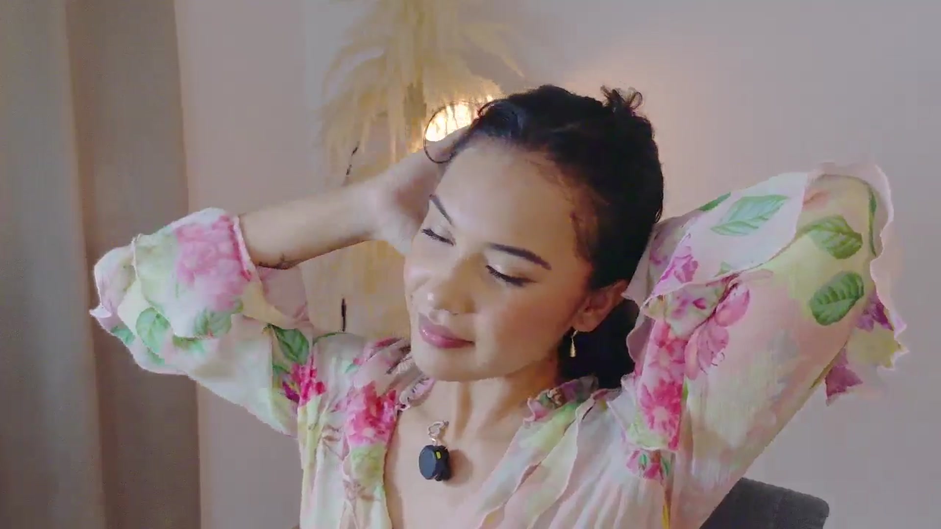 Gallery image thumbnail from Arielle_1's myfreecams stream on, 11/14/2025, 24:34 image 18 of 20