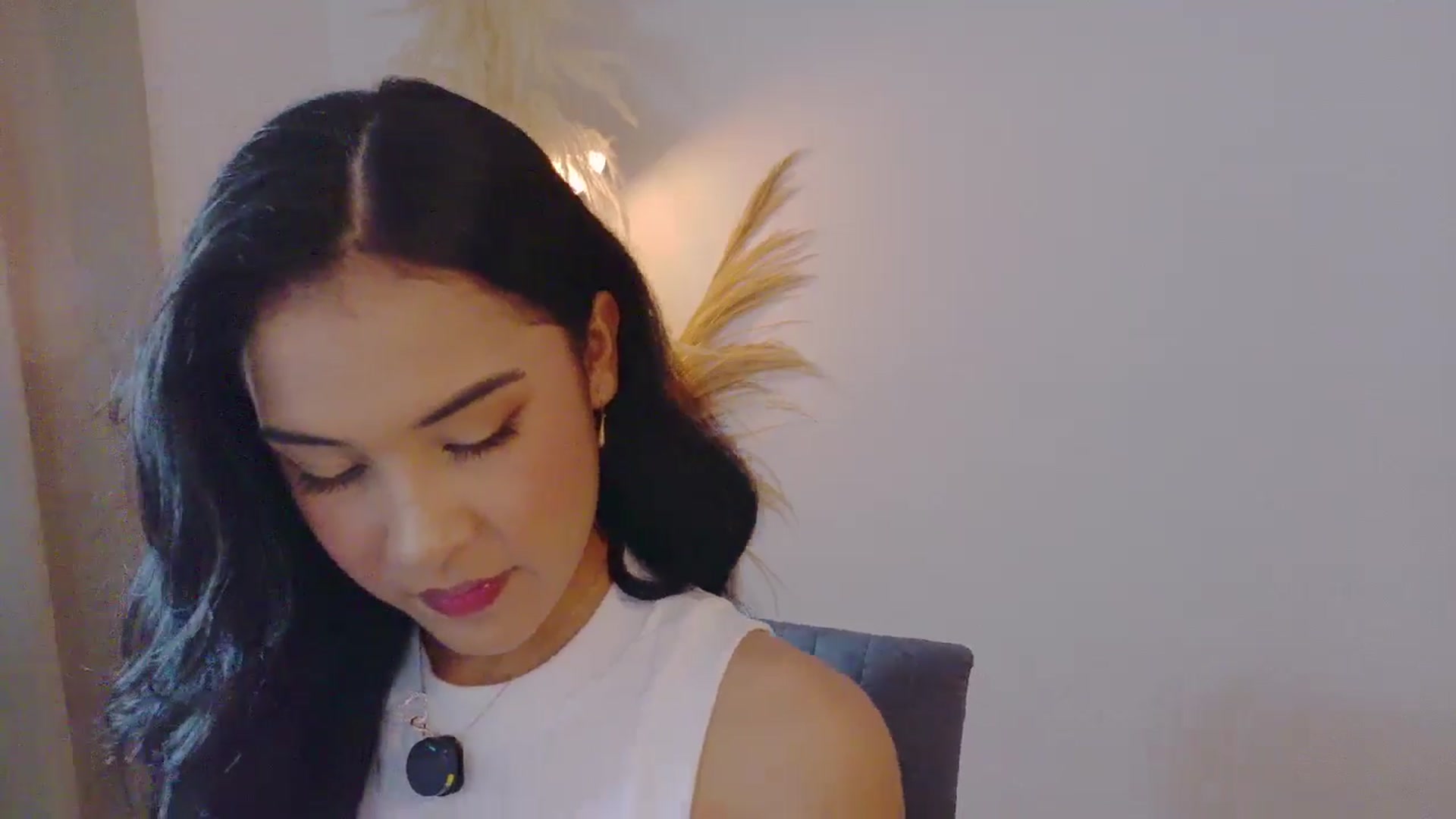 Gallery image thumbnail from Arielle_1's myfreecams stream on, 11/14/2025, 14:51 image 5 of 20