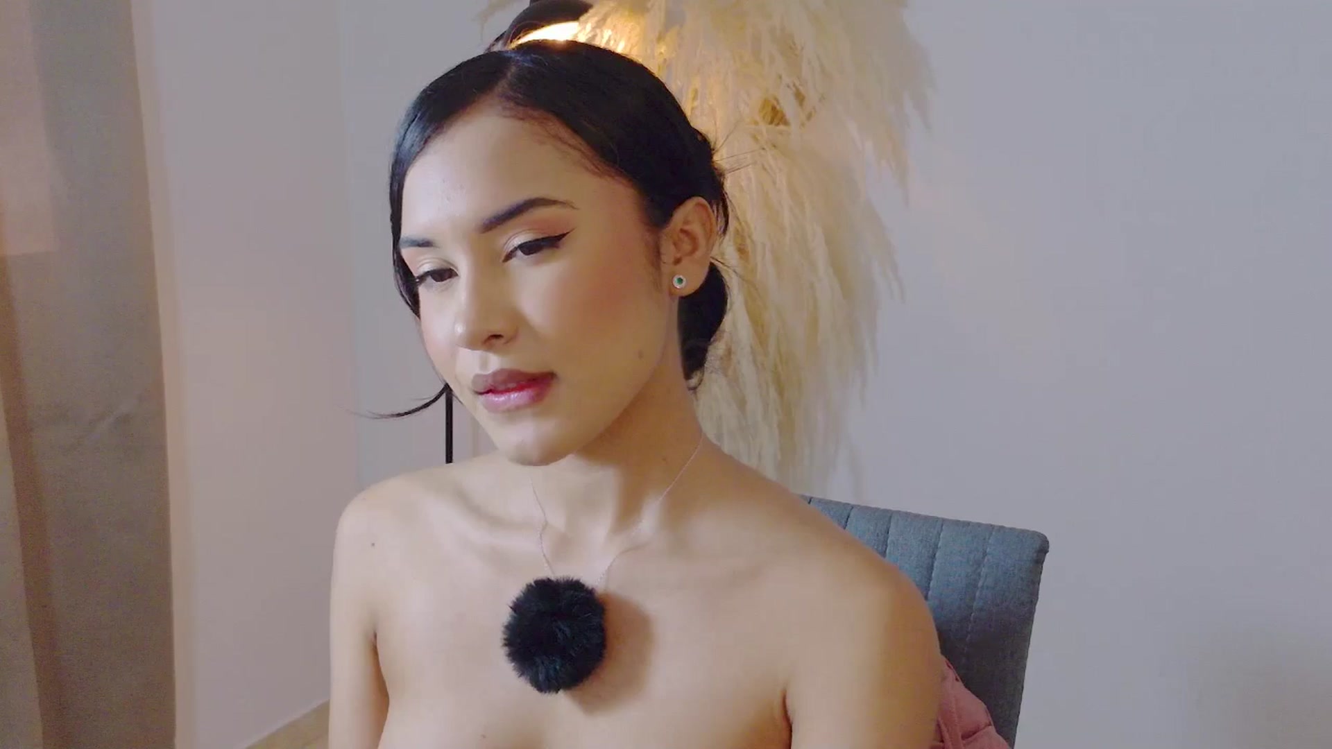 Gallery image thumbnail from Arielle_1's myfreecams stream on, 12/06/2025, 15:15 image 19 of 20