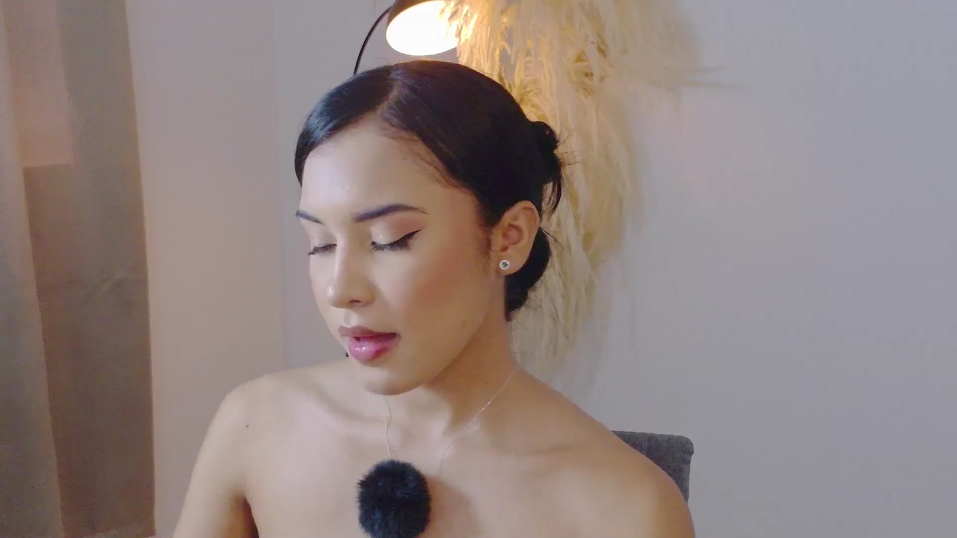 Gallery image thumbnail from Arielle_1's myfreecams stream on, 12/06/2025, 16:08 image 11 of 20
