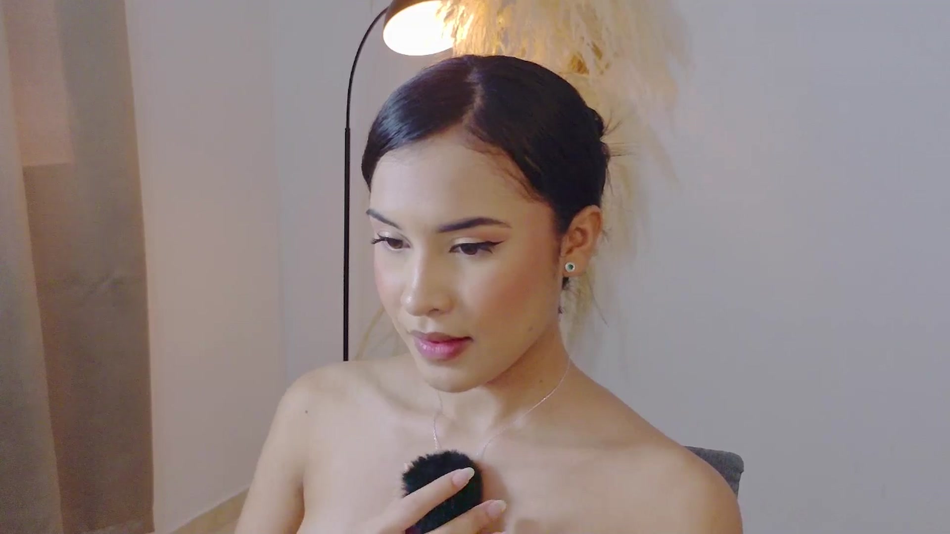 Gallery image thumbnail from Arielle_1's myfreecams stream on, 12/06/2025, 16:08 image 3 of 20