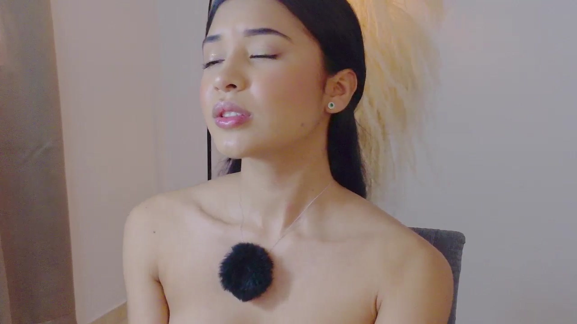 Gallery image thumbnail from Arielle_1's myfreecams stream on, 12/12/2025, 15:13 image 17 of 20