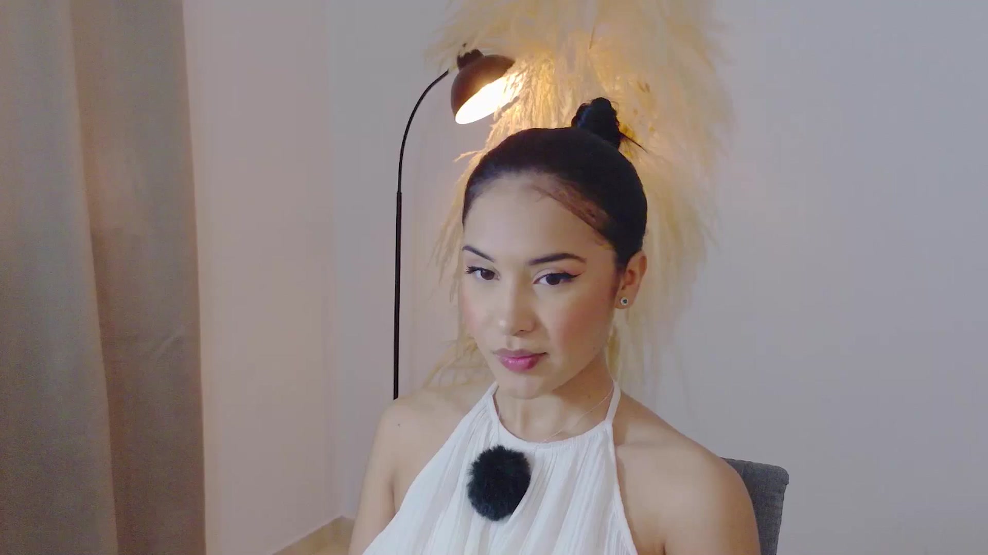 Gallery image thumbnail from Arielle_1's myfreecams stream on, 12/14/2025, 15:31 image 1 of 20
