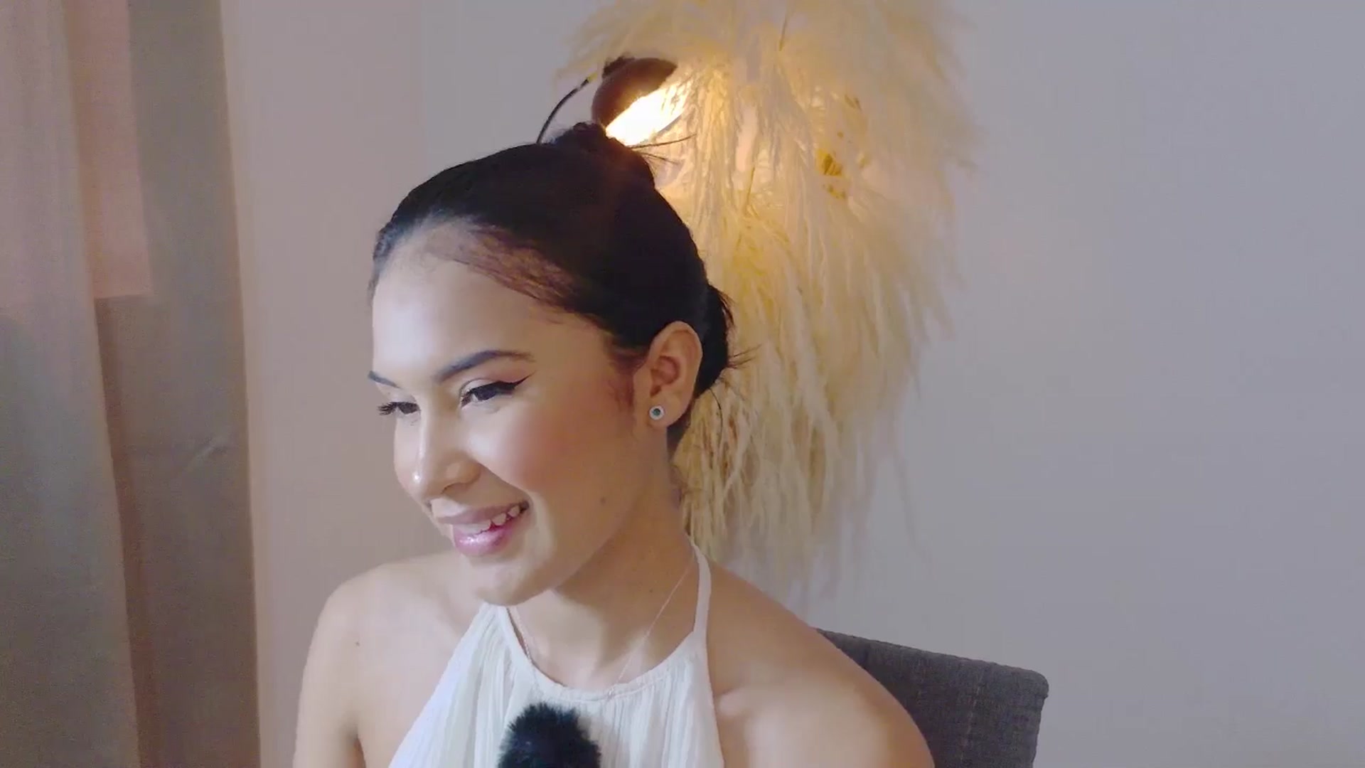 Gallery image thumbnail from Arielle_1's myfreecams stream on, 12/14/2025, 15:31 image 20 of 20