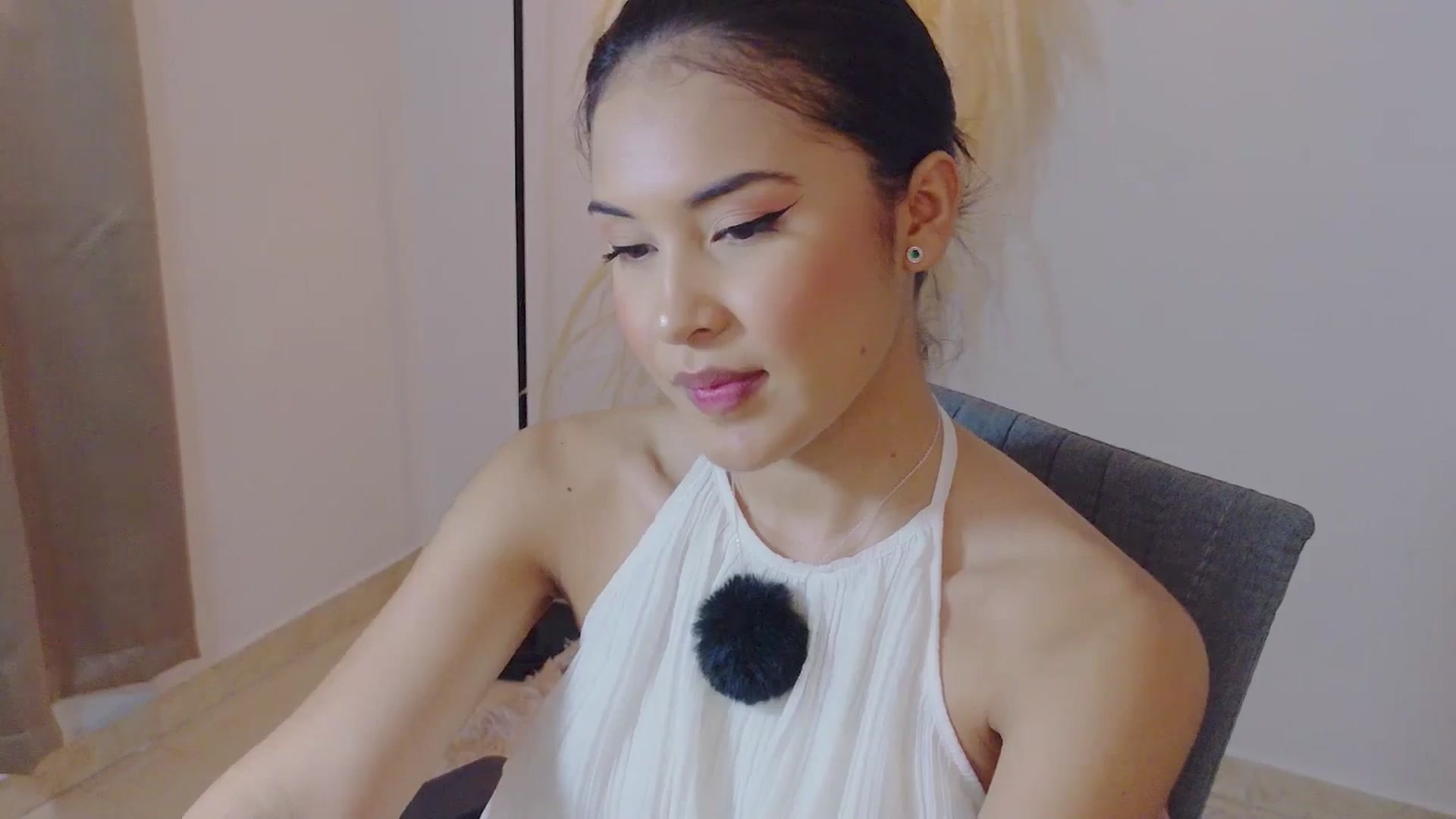 Gallery image thumbnail from Arielle_1's myfreecams stream on, 12/14/2025, 15:31 image 19 of 20
