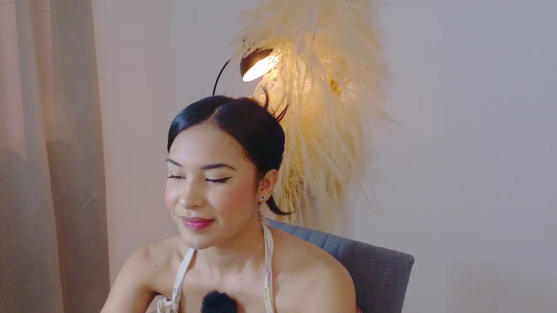 Gallery image thumbnail from Arielle_1's myfreecams stream on, 12/18/2025, 15:23 image 1 of 20