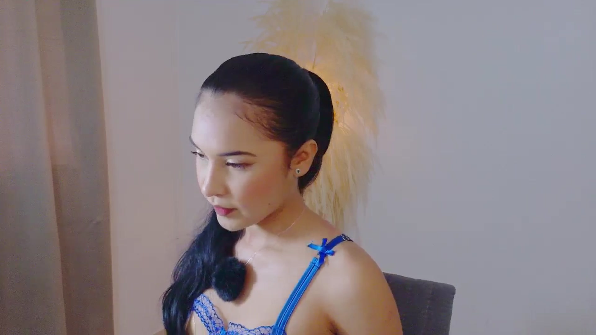 Gallery image thumbnail from Arielle_1's myfreecams stream on, 12/21/2025, 15:05 image 8 of 20