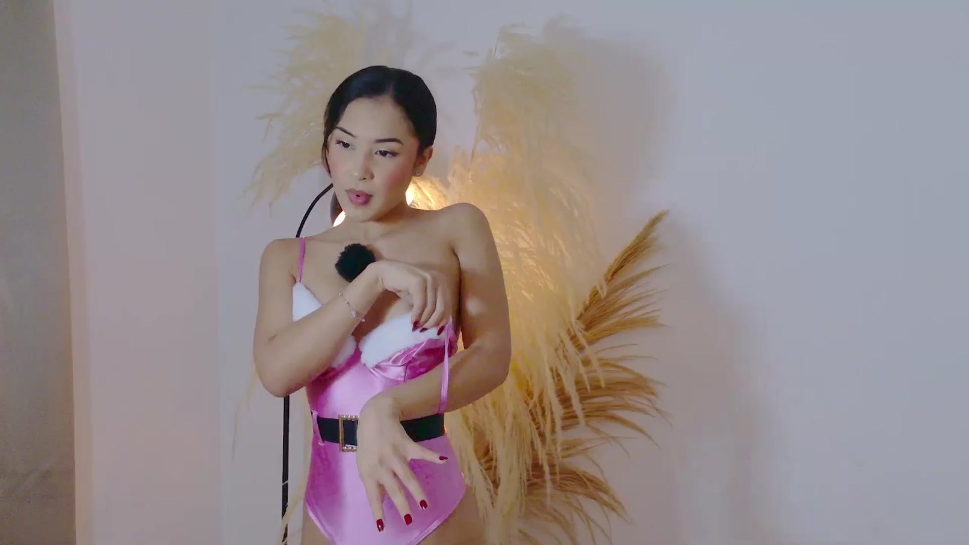 Gallery image thumbnail from Arielle_1's myfreecams stream on, 12/24/2025, 14:22 image 9 of 20