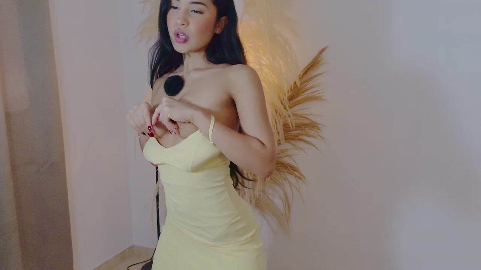 Gallery image thumbnail from Arielle_1's myfreecams stream on, 12/27/2025, 14:51 image 14 of 20