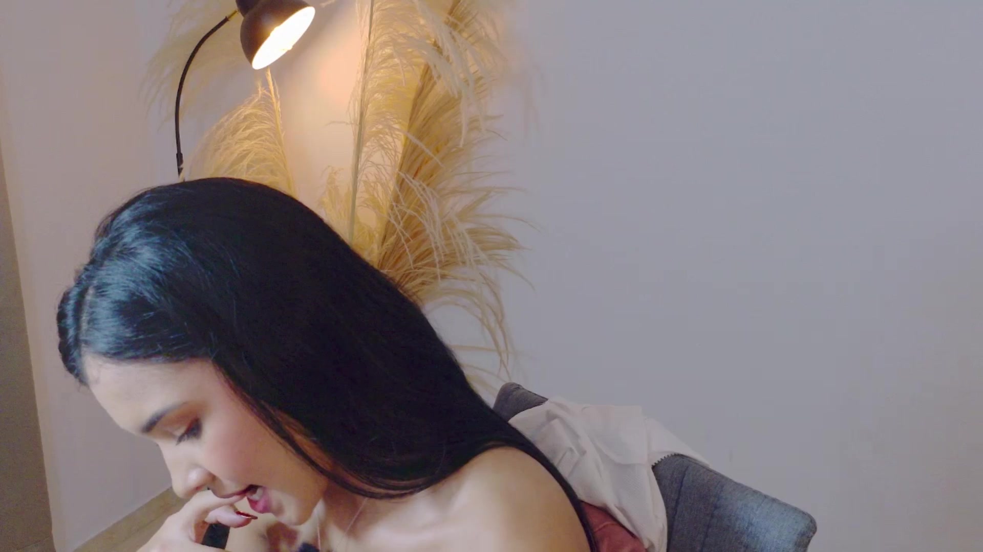 Gallery image thumbnail from Arielle_1's myfreecams stream on, 01/05/2026, 15:56 image 15 of 20