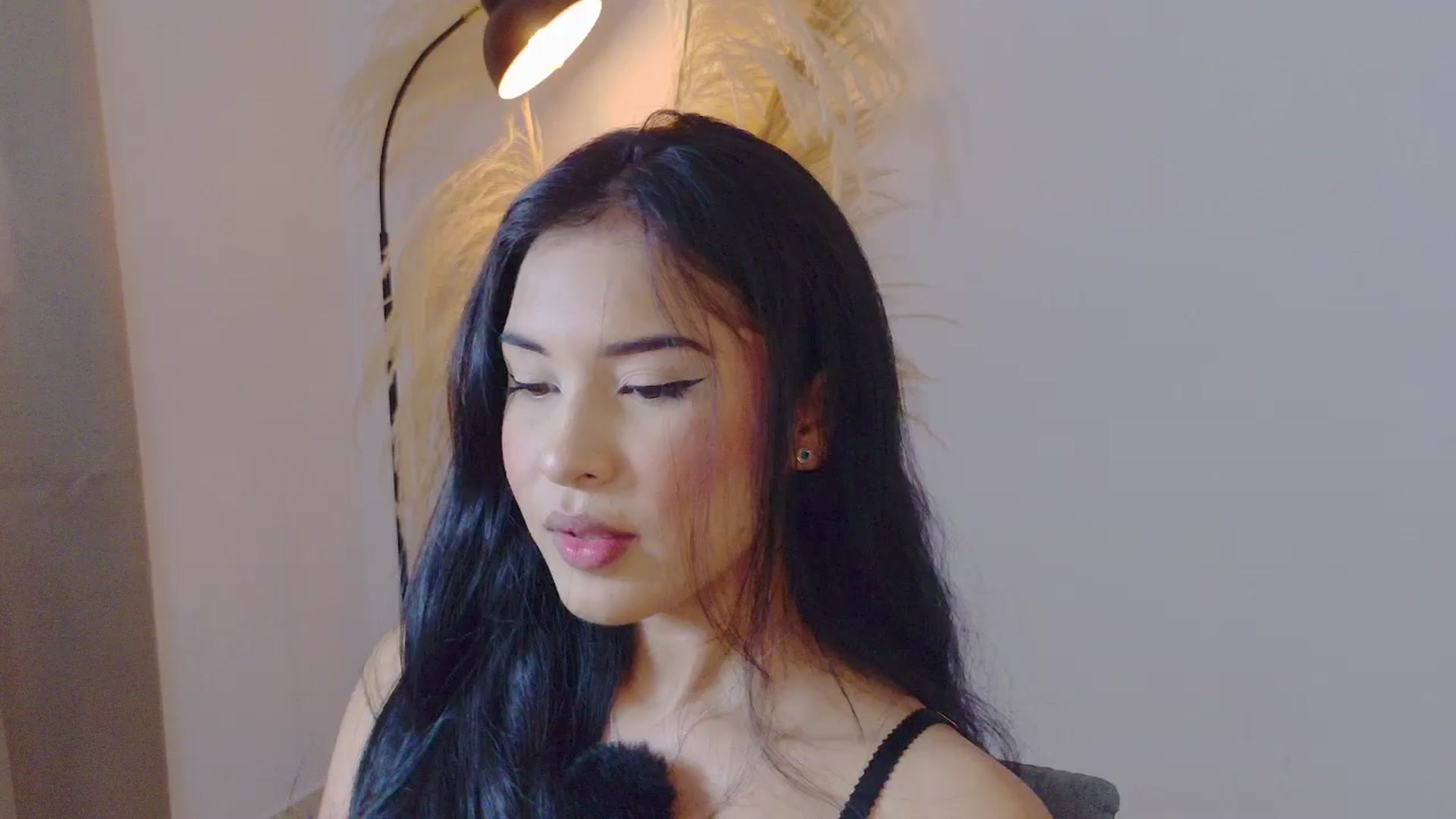 Gallery image thumbnail from Arielle_1's myfreecams stream on, 01/06/2026, 16:14 image 5 of 20