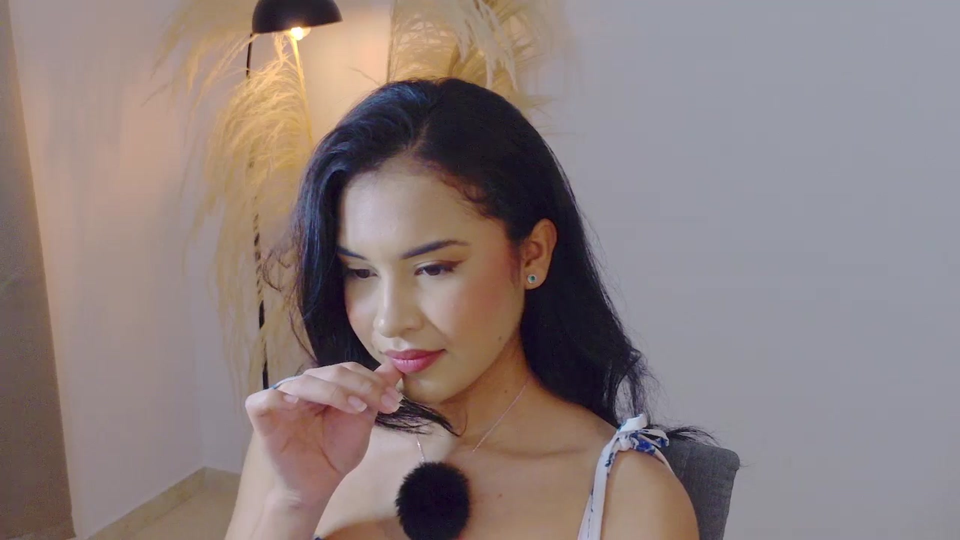 Gallery image thumbnail from Arielle_1's myfreecams stream on, 01/14/2026, 17:21 image 17 of 20