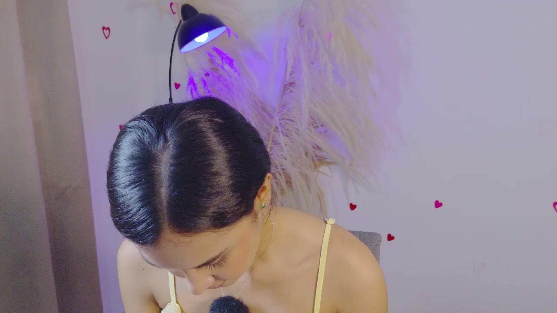 Gallery image thumbnail from Arielle_1's myfreecams stream on, 03/06/2026, 15:35 image 17 of 20