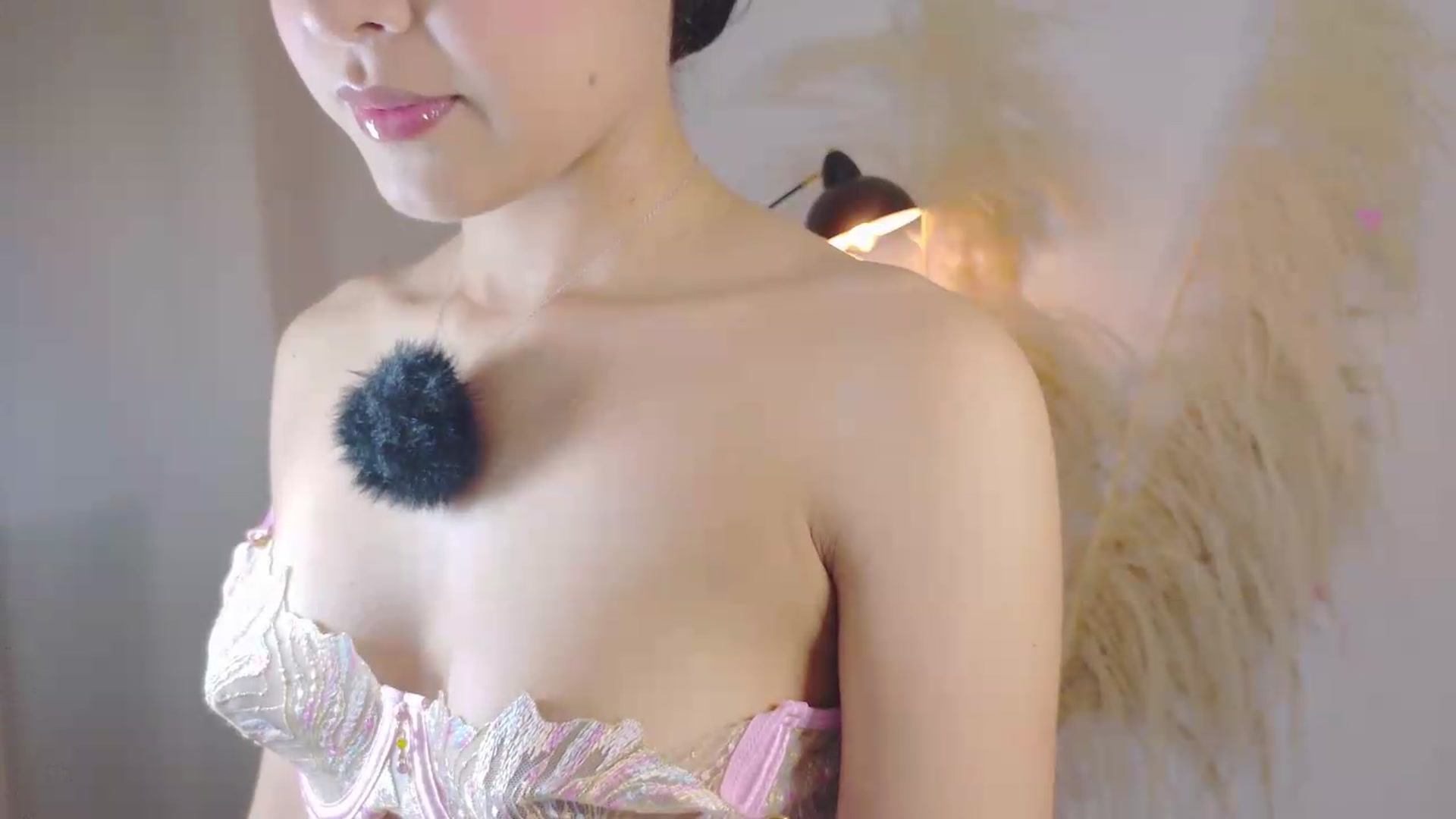 Gallery image thumbnail from Arielle_1's myfreecams stream on, 05/31/2026, 14:11 image 4 of 20