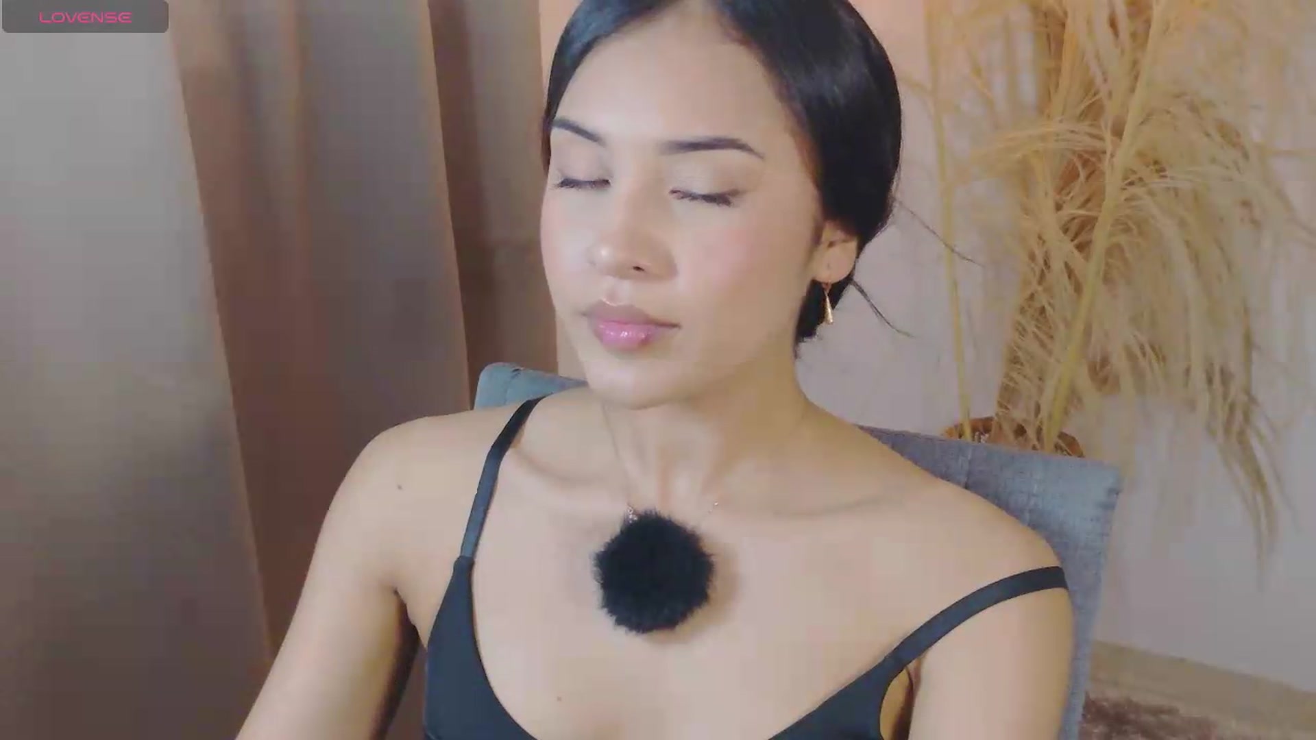 Gallery image thumbnail from Arielle_1's myfreecams stream on, 06/04/2026, 14:42 image 6 of 20