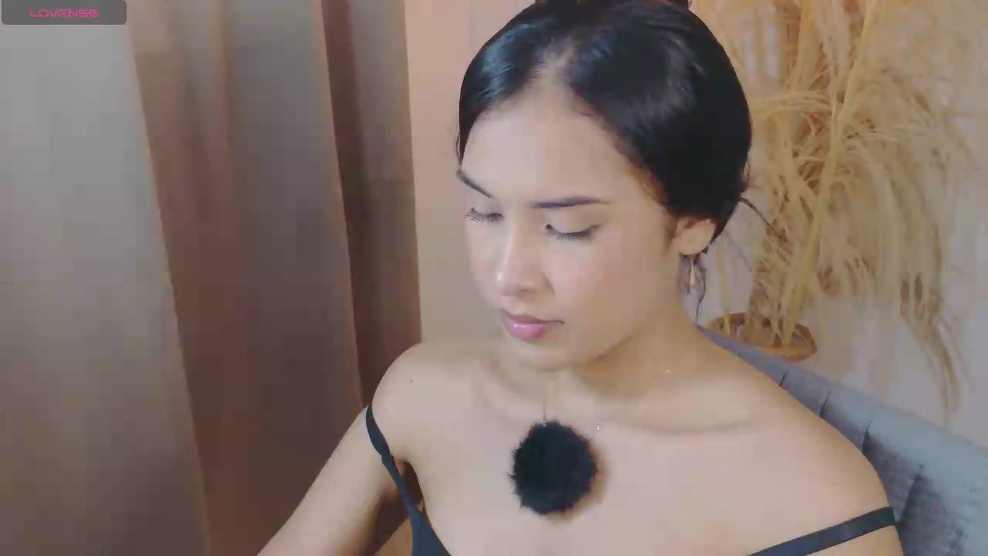 Gallery image thumbnail from Arielle_1's myfreecams stream on, 06/04/2026, 14:42 image 11 of 20