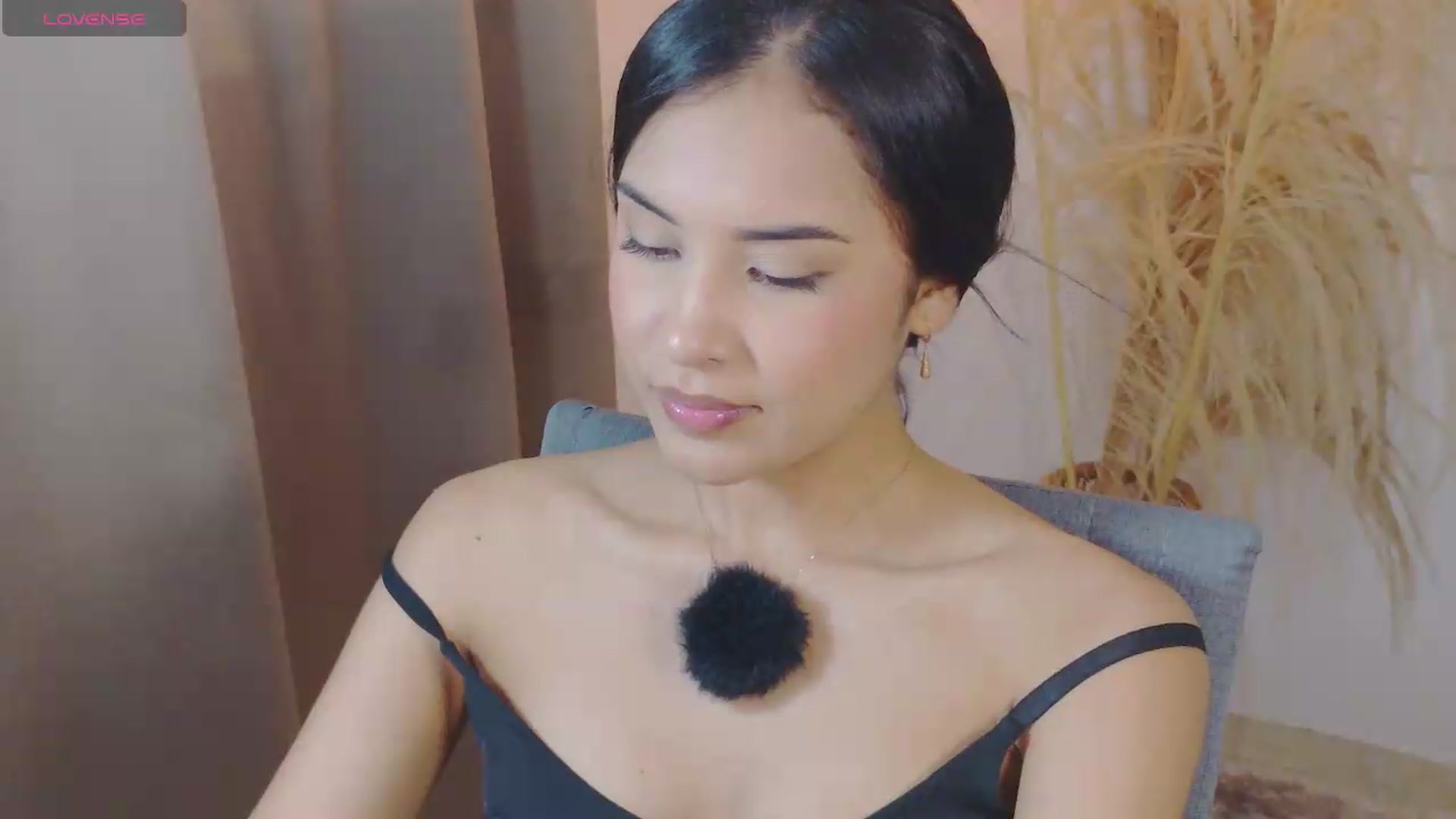 Gallery image thumbnail from Arielle_1's myfreecams stream on, 06/04/2026, 14:42 image 8 of 20