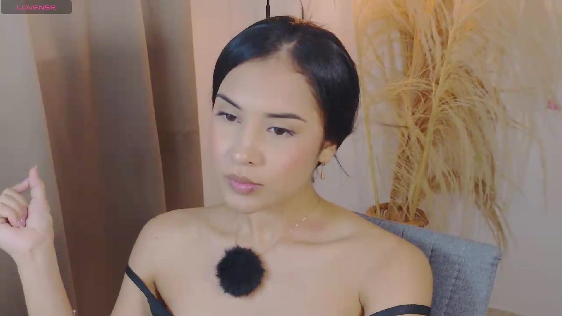 Gallery image thumbnail from Arielle_1's myfreecams stream on, 06/04/2026, 14:42 image 17 of 20