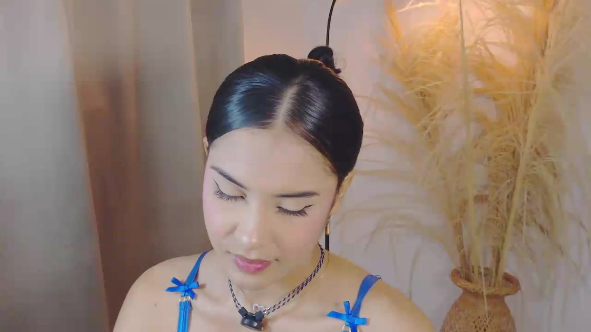Gallery image thumbnail from Arielle_1's myfreecams stream on, 06/07/2026, 12:23 image 15 of 20