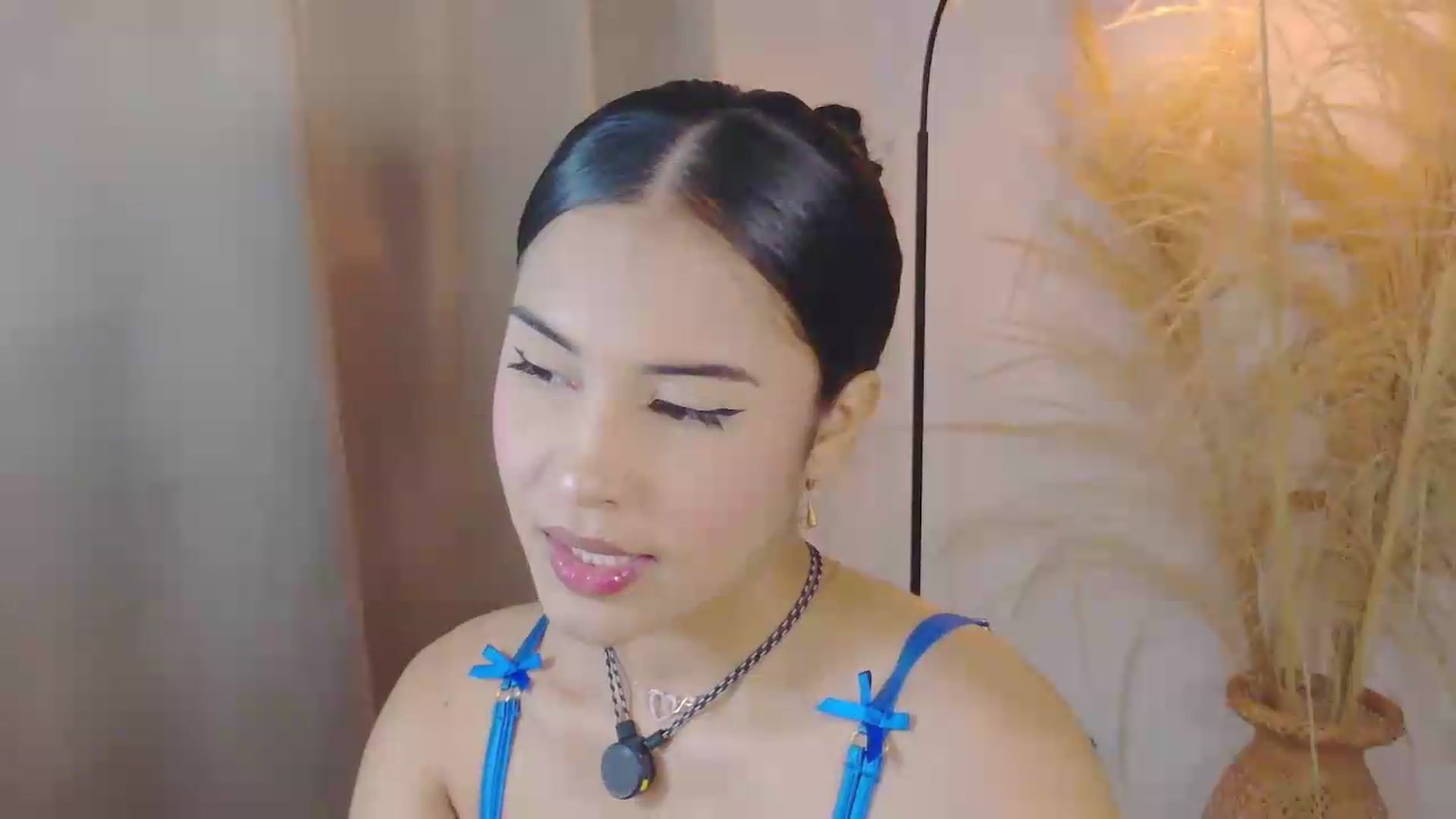 Gallery image thumbnail from Arielle_1's myfreecams stream on, 06/07/2026, 12:23 image 17 of 20
