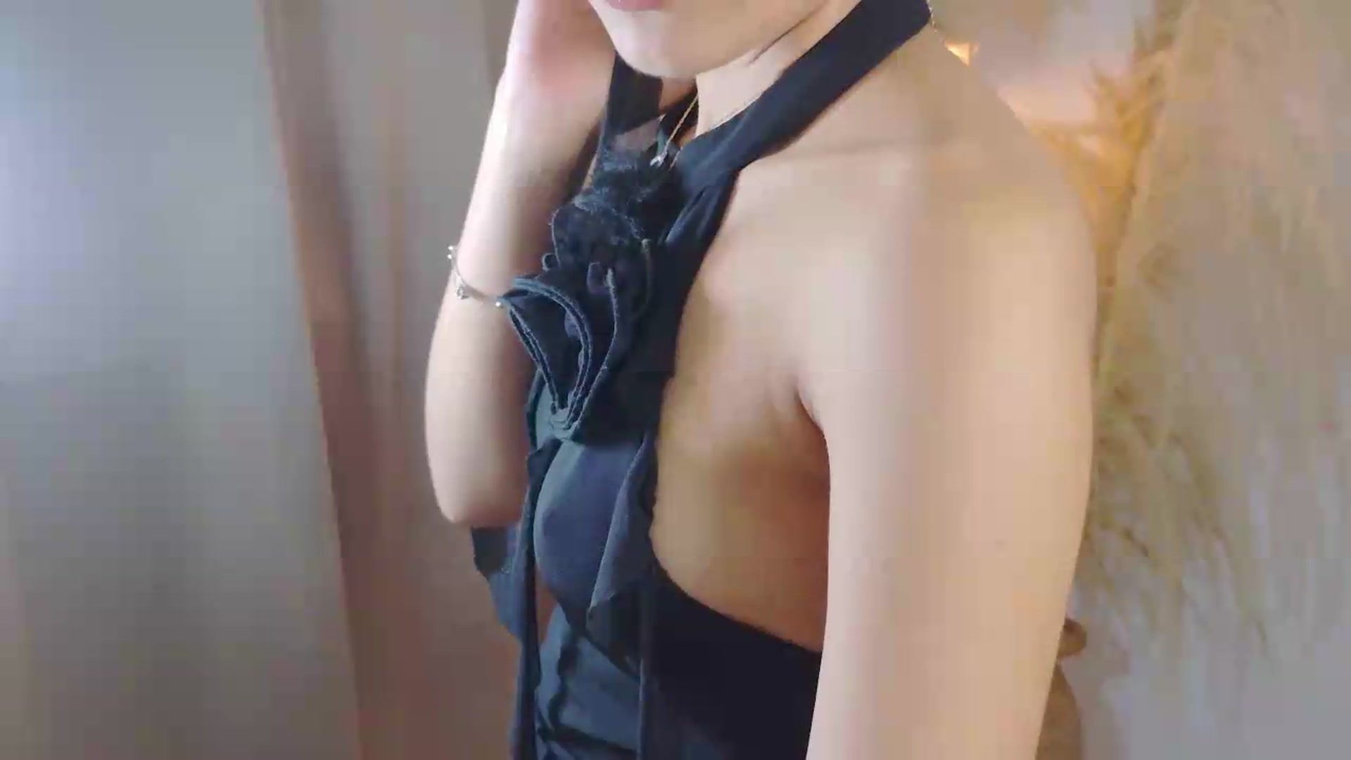 Gallery image thumbnail from Arielle_1's myfreecams stream on, 06/08/2026, 14:30 image 4 of 20