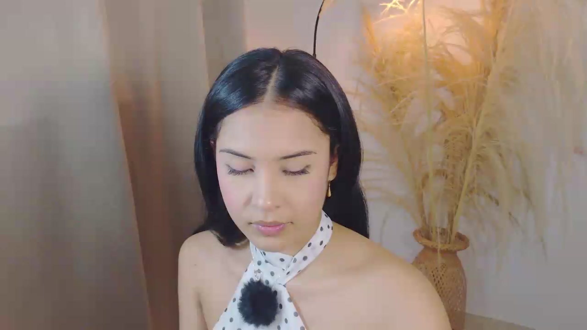 Gallery image thumbnail from Arielle_1's myfreecams stream on, 06/09/2026, 12:53 image 17 of 20