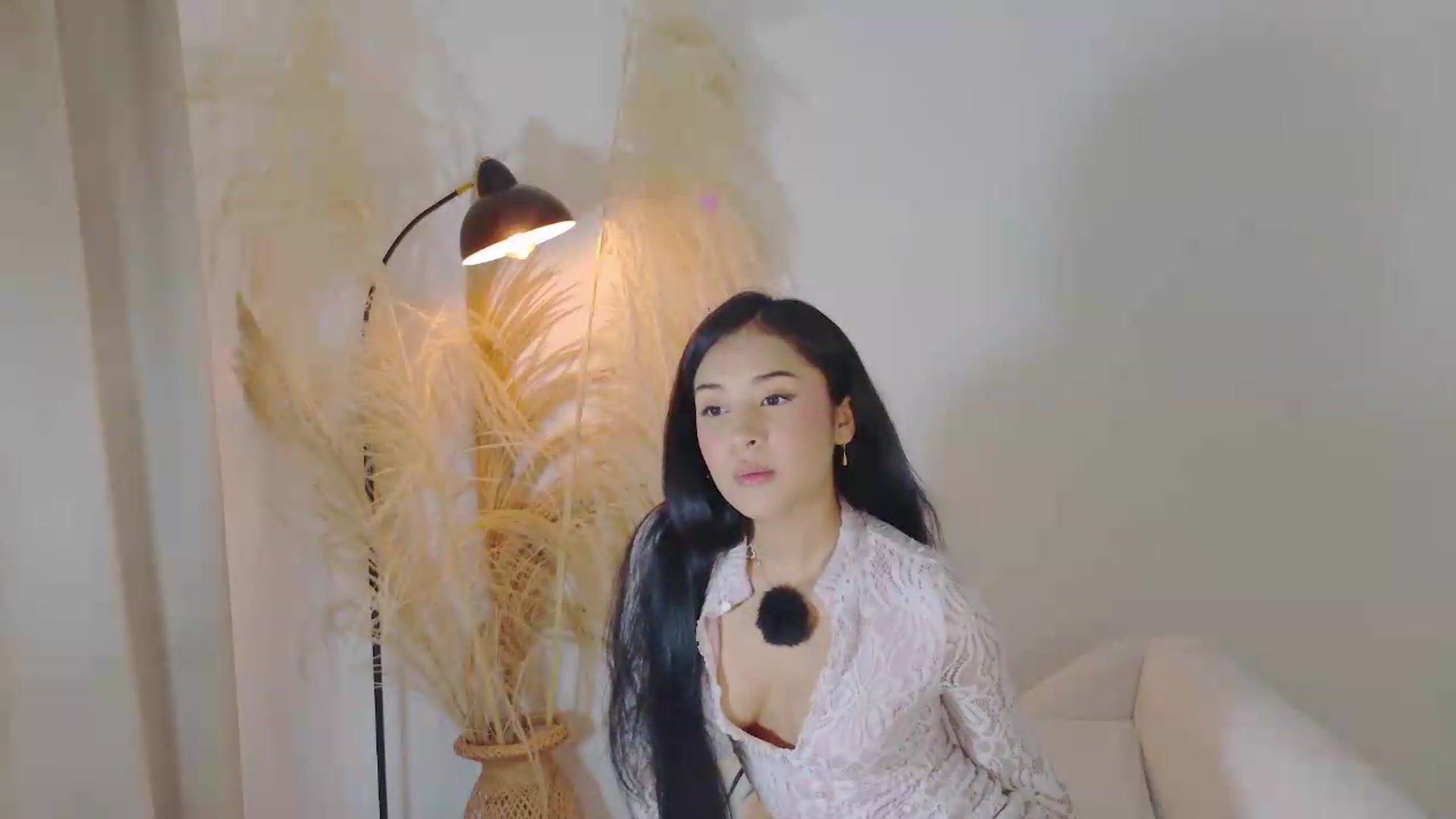 Gallery image thumbnail from Arielle_1's myfreecams stream on, 06/19/2026, 14:52 image 6 of 20