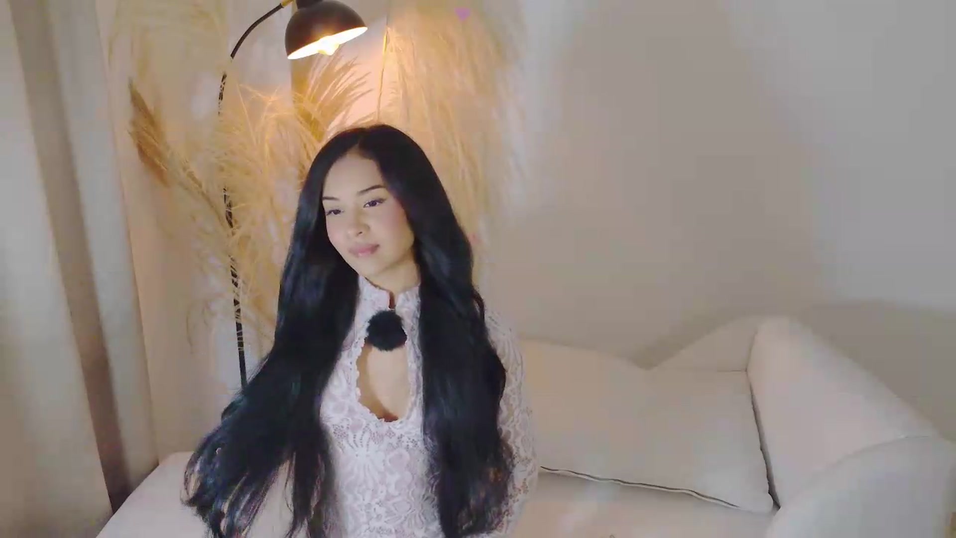 Gallery image thumbnail from Arielle_1's myfreecams stream on, 06/19/2026, 14:52 image 14 of 20