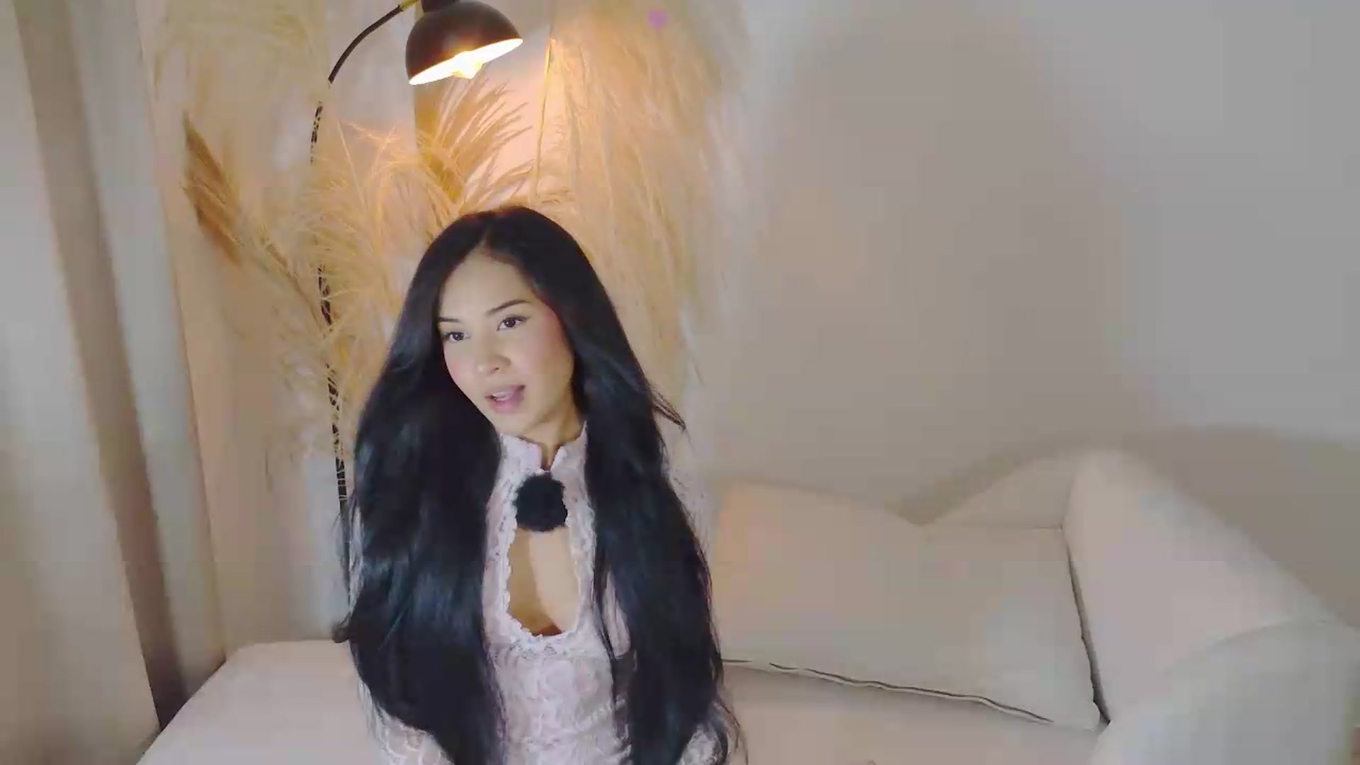Gallery image thumbnail from Arielle_1's myfreecams stream on, 06/19/2026, 14:52 image 13 of 20