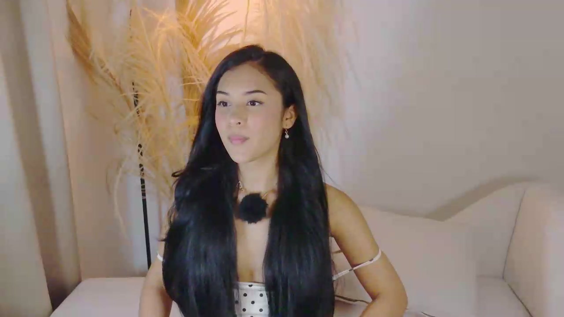 Gallery image thumbnail from Arielle_1's myfreecams stream on, 06/22/2026, 15:00 image 3 of 20