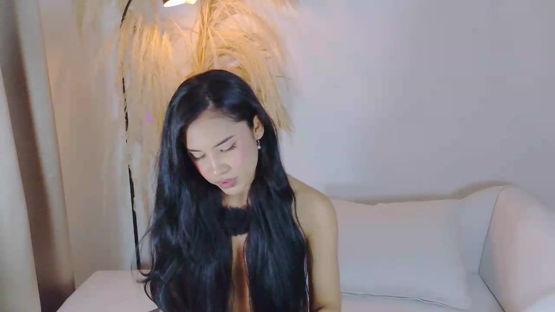 Gallery image thumbnail from Arielle_1's myfreecams stream on, 06/24/2026, 16:05 image 8 of 20