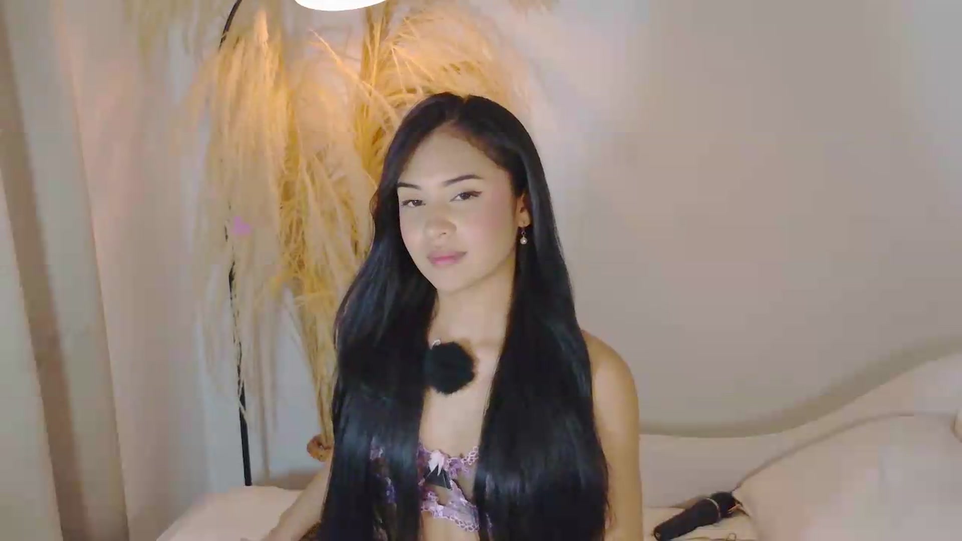 Gallery image thumbnail from Arielle_1's myfreecams stream on, 06/30/2026, 16:07 image 16 of 20