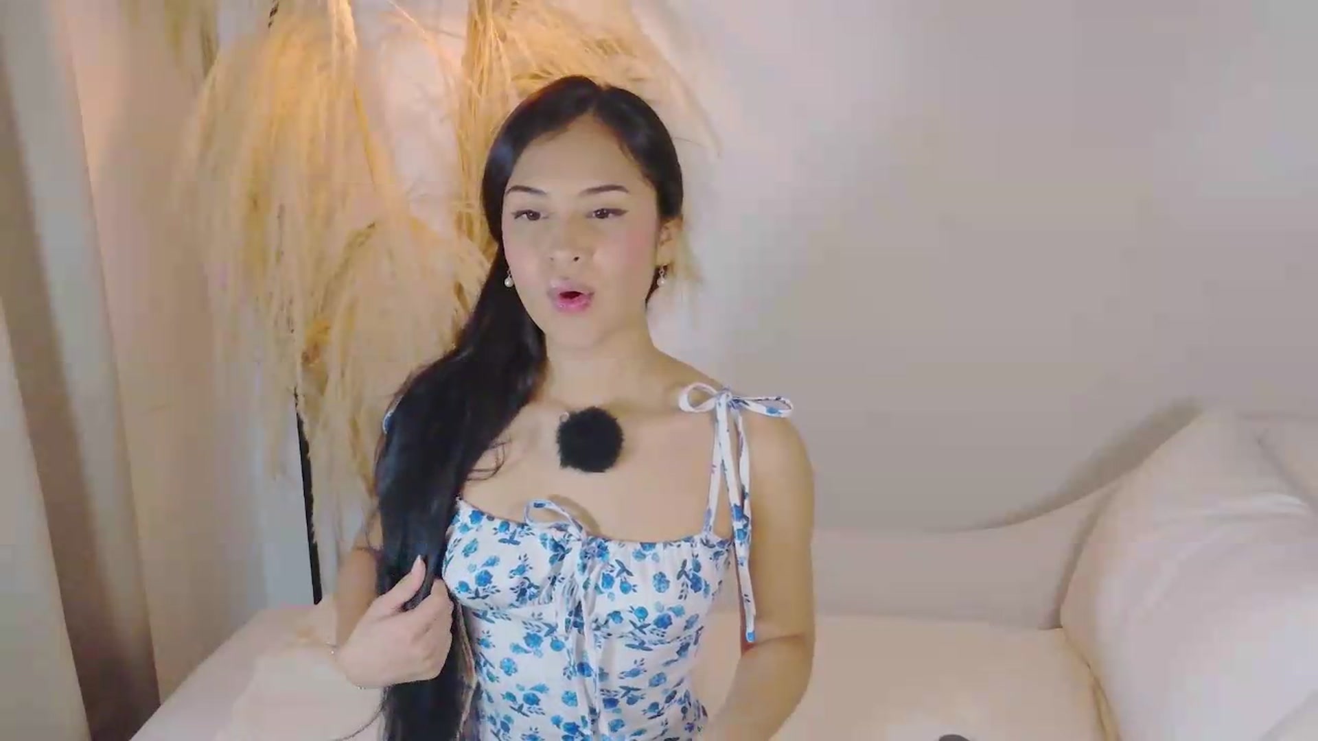 Gallery image thumbnail from Arielle_1's myfreecams stream on, 07/07/2026, 15:02 image 4 of 20