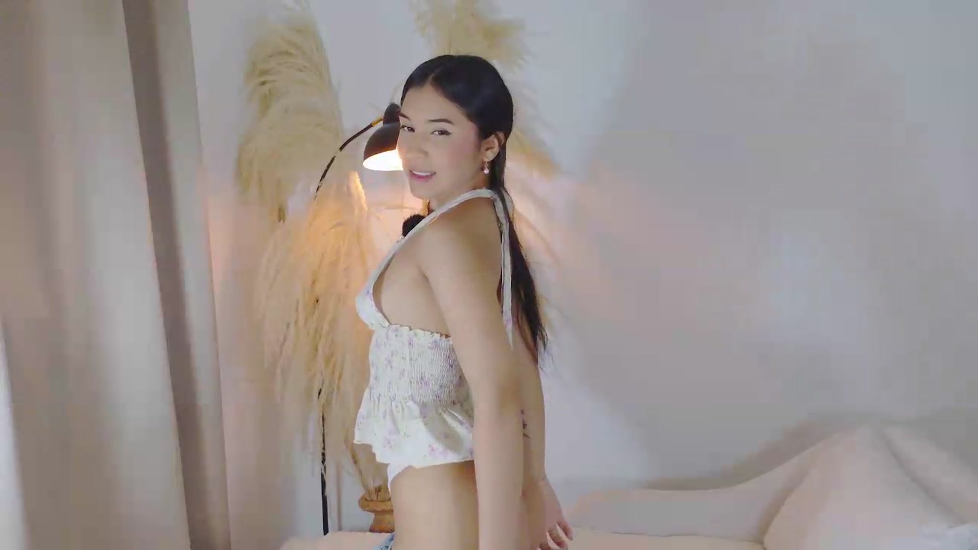 Gallery image thumbnail from Arielle_1's myfreecams stream on, 07/19/2026, 14:46 image 14 of 20
