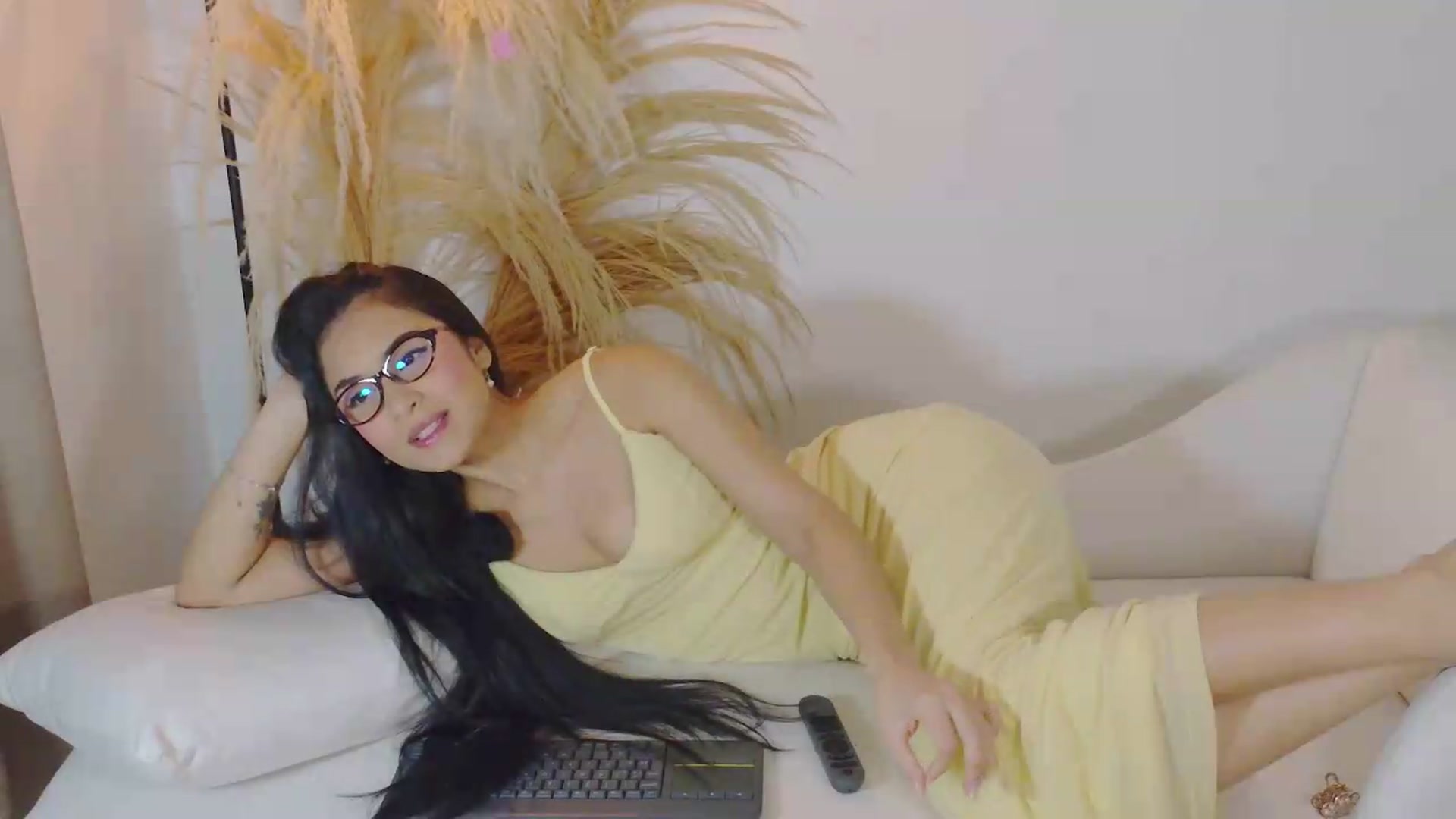 Gallery image thumbnail from Arielle_1's myfreecams stream on, 07/26/2026, 14:00 image 5 of 20