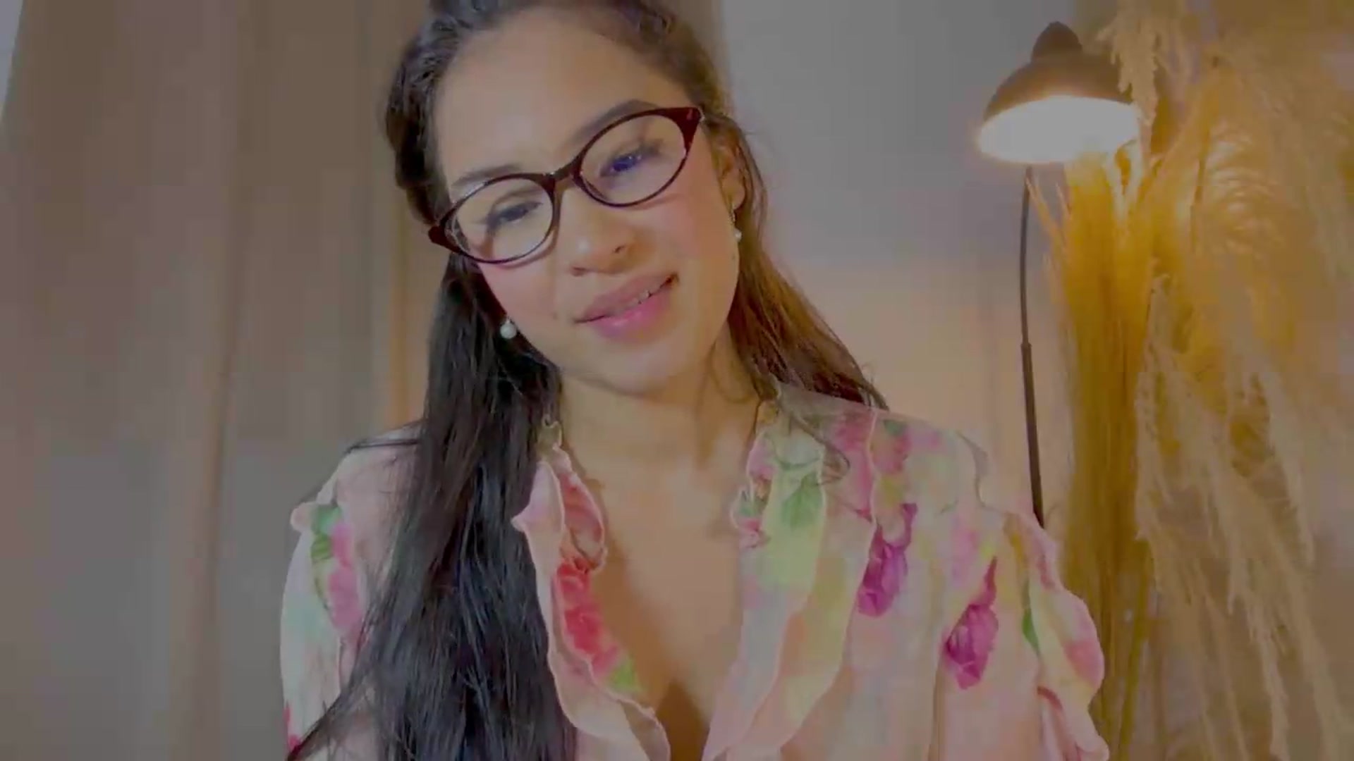 Gallery image thumbnail from Arielle_1's myfreecams stream on, 08/16/2026, 15:34 image 16 of 20