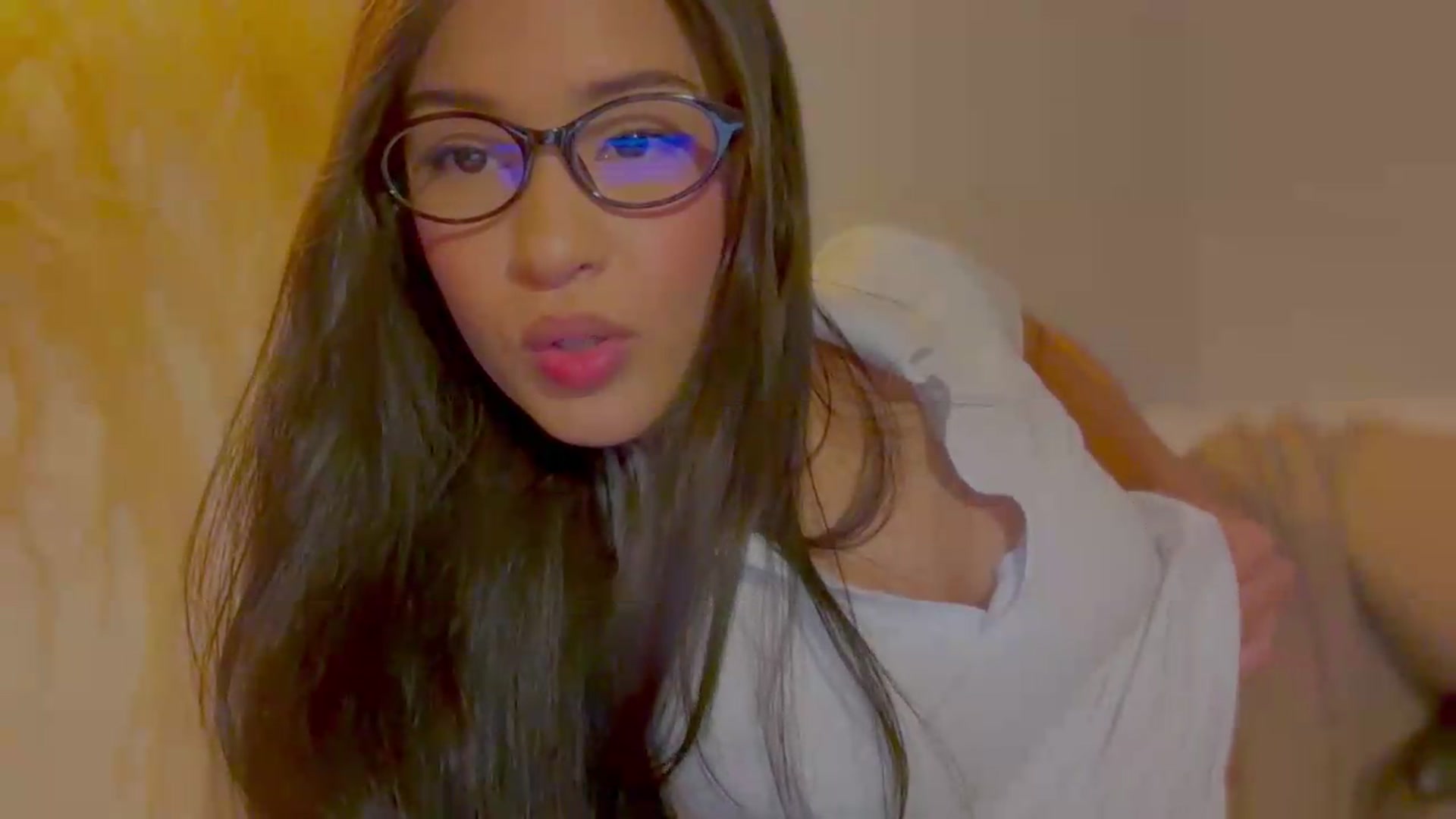 Gallery image thumbnail from Arielle_1's myfreecams stream on, 08/23/2026, 16:46 image 19 of 20